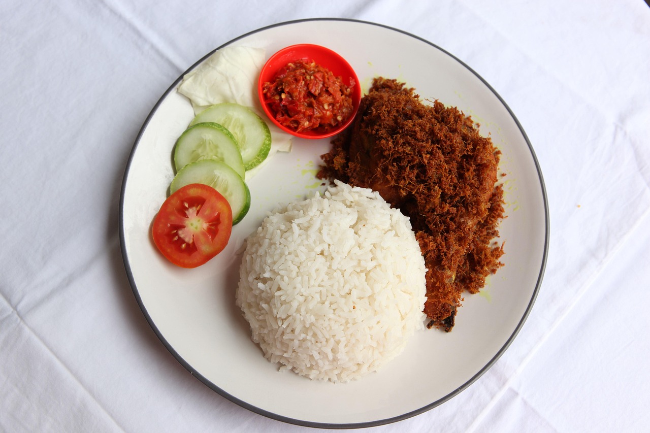 Rekomendasi Geprek Bensu Padang Terdekat untuk Anda